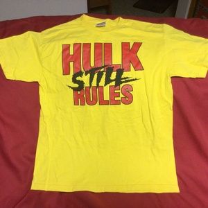 - HULK HOGAN tshirt